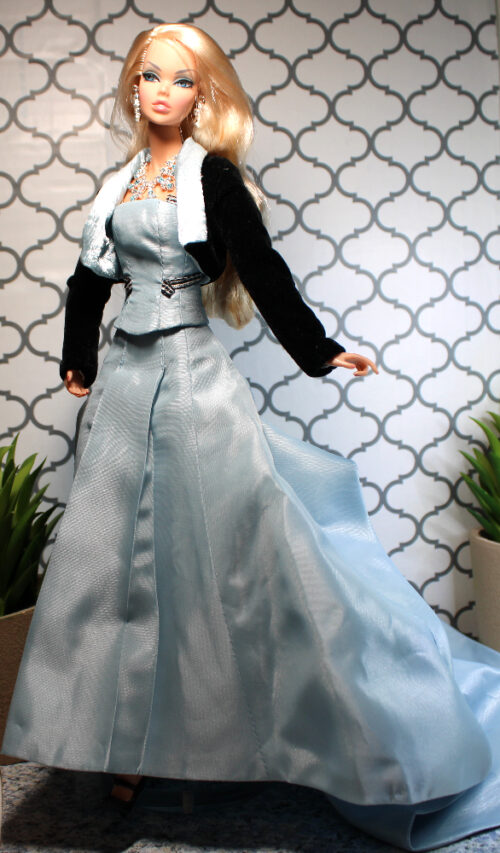 Gown: Integrity Wu Giselle Diefendorf "Costume Drama" 2007/91180A - Baby Blue Satin-Taffeta & Black Velveteen - Image 2